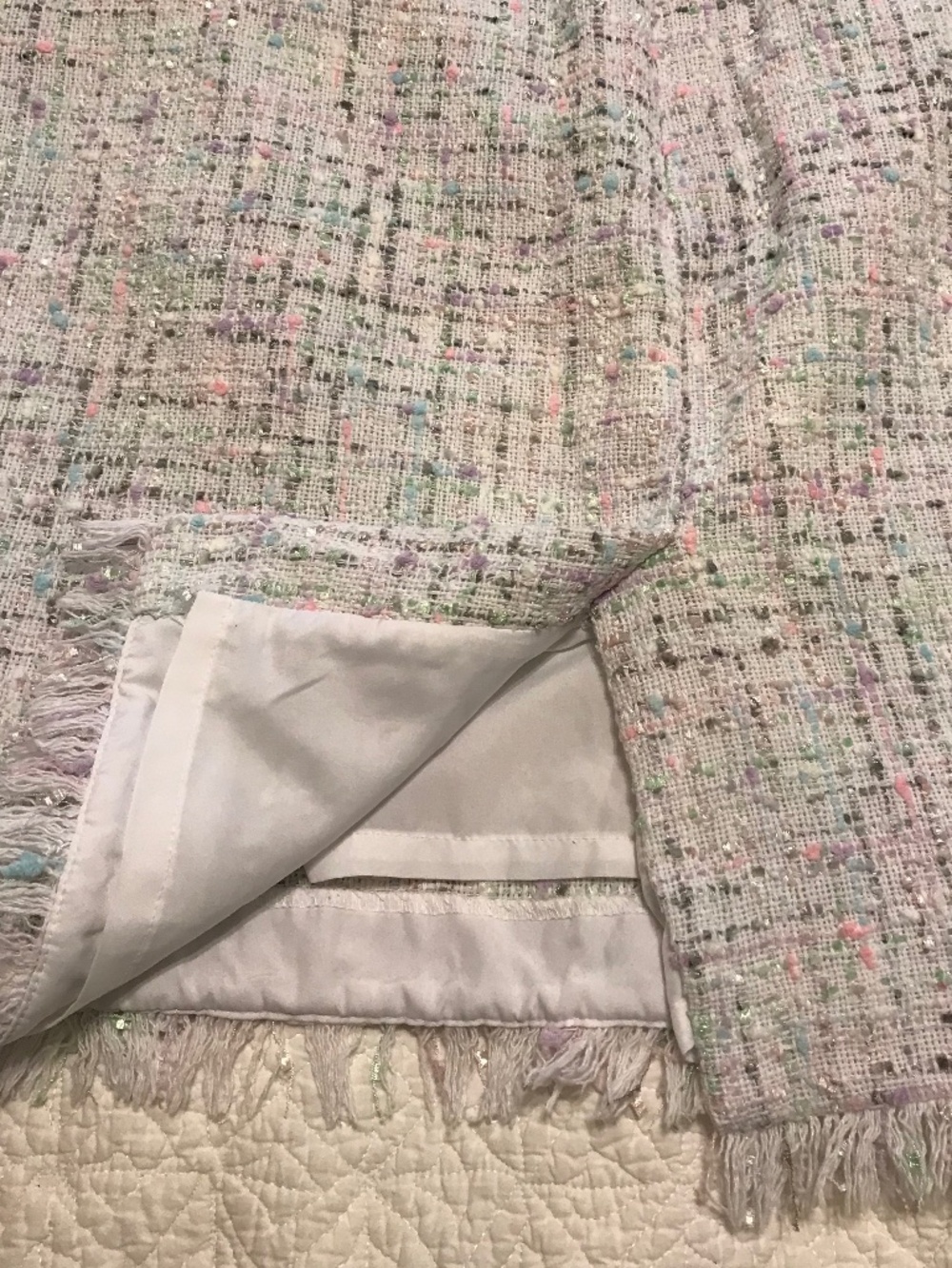 Elle white pastel tweed midi length lined skirt with fringe hem & pockets! (6) - Picture 11 of 16